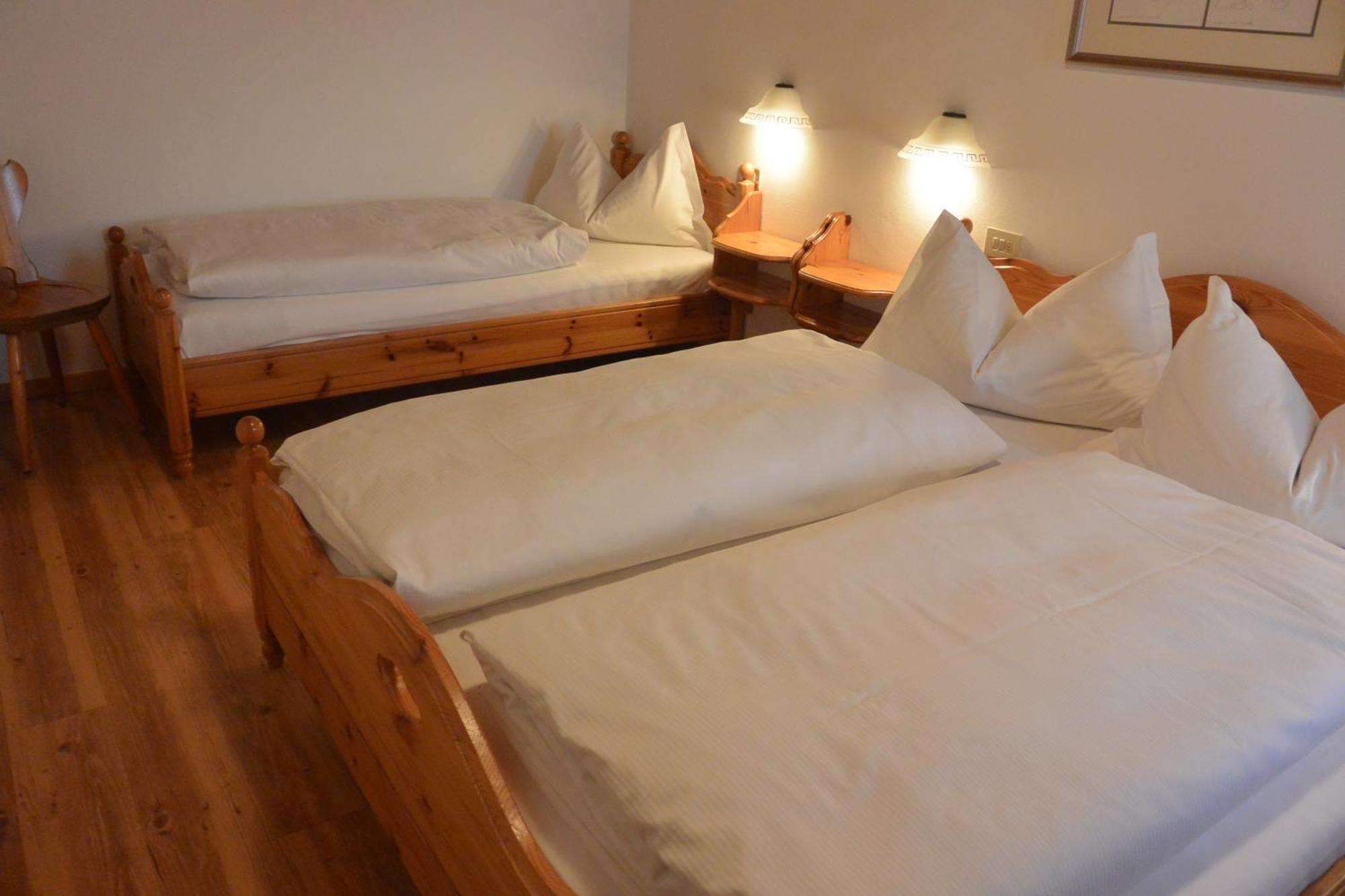 Apartments Antares Calfosch Chambre photo