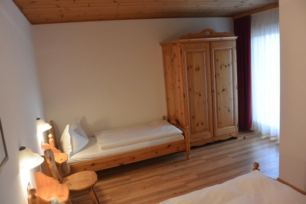 Apartments Antares Calfosch Chambre photo